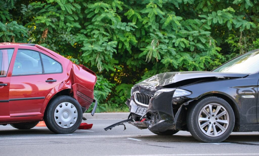 Tragiczne wydarzenie drogowe na trasie Opole-Kluczbork – zderzenie dwóch samochodów osobowych